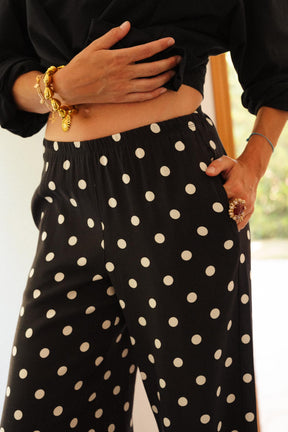 Julie A. fait du 36 et porte une taille XS