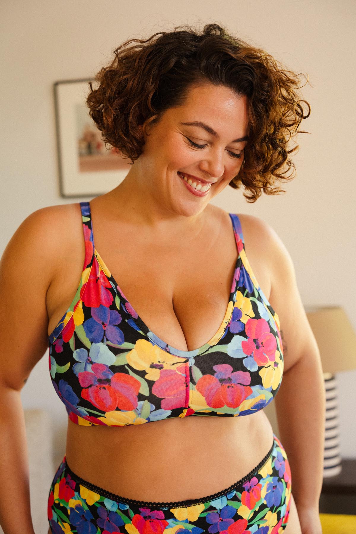 Amandine fait du 95G et porte une taille 3XL