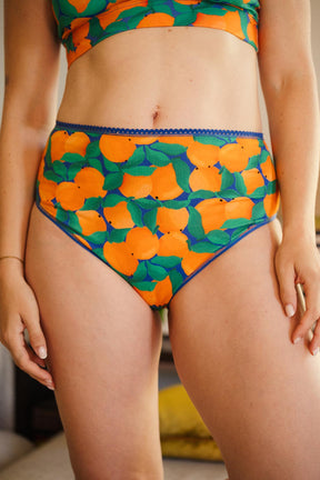 Julie D. fait du 38 et porte une taille M