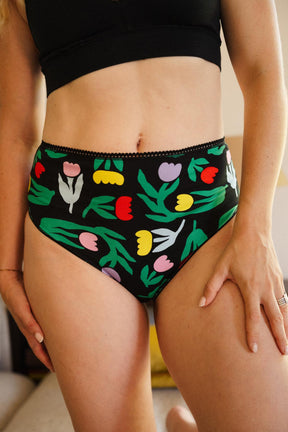 Julie D. fait du 38 et porte une taille M