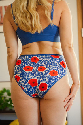 Julie D. fait du 38 et porte une taille M