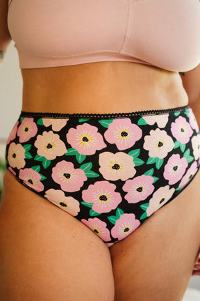 Amandine fait du 44 et porte une taille 2XL
