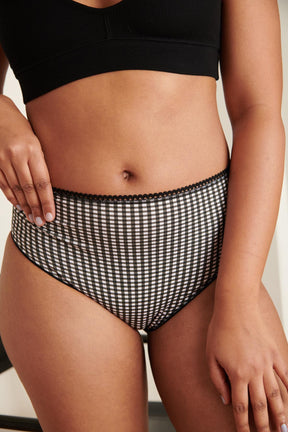 Marie-Charles fait du 38 et porte une taille M