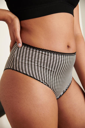 Marie-Charles fait du 38 et porte une taille M