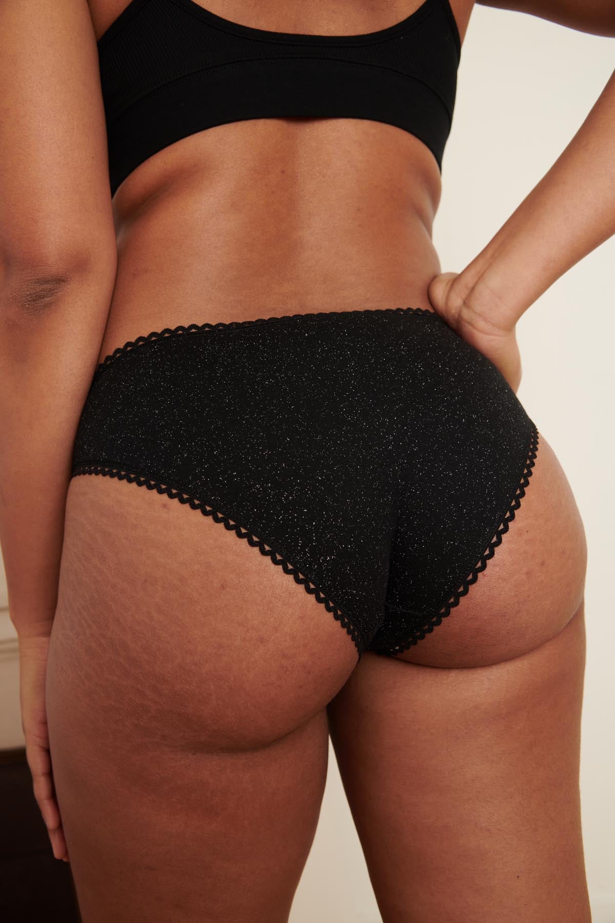 Marie-Charles fait du 38 et porte une taille M