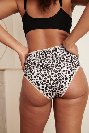 Marie-Charles fait du 38 et porte une taille M