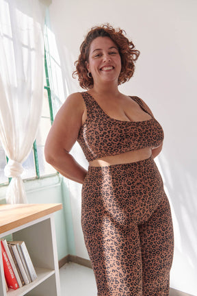 Amandine fait du 44 et porte une taille 2XL