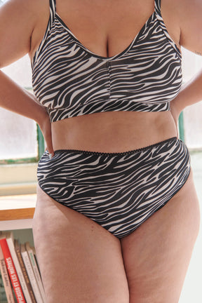 Amandine fait du 44 et porte une taille 2XL