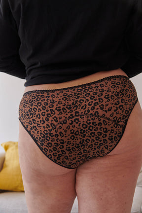 Amandine fait du 44 et porte une taille 2XL