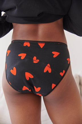 Katy fait du 34 et porte une taille XS