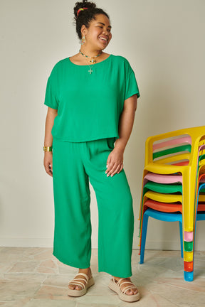 Hoby fait du 46 et porte une taille 2XL