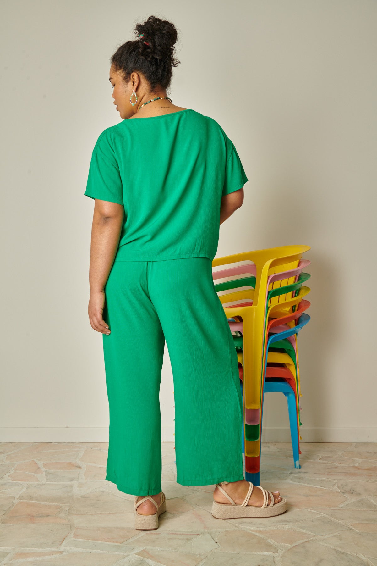 Hoby fait du 46 et porte une taille 2XL