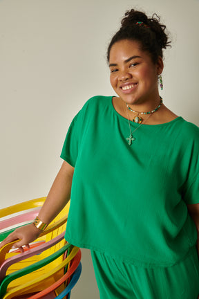 Hoby fait du 46 et porte une taille 2XL