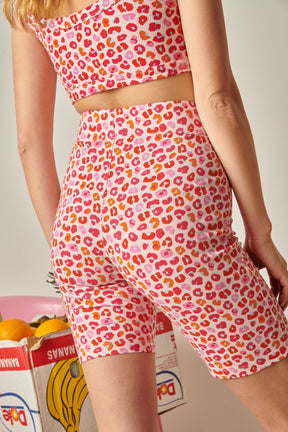 Violette fait du 36 et porte une taille S