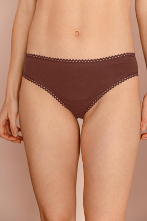 Fannie fait du 34 et porte une taille XS