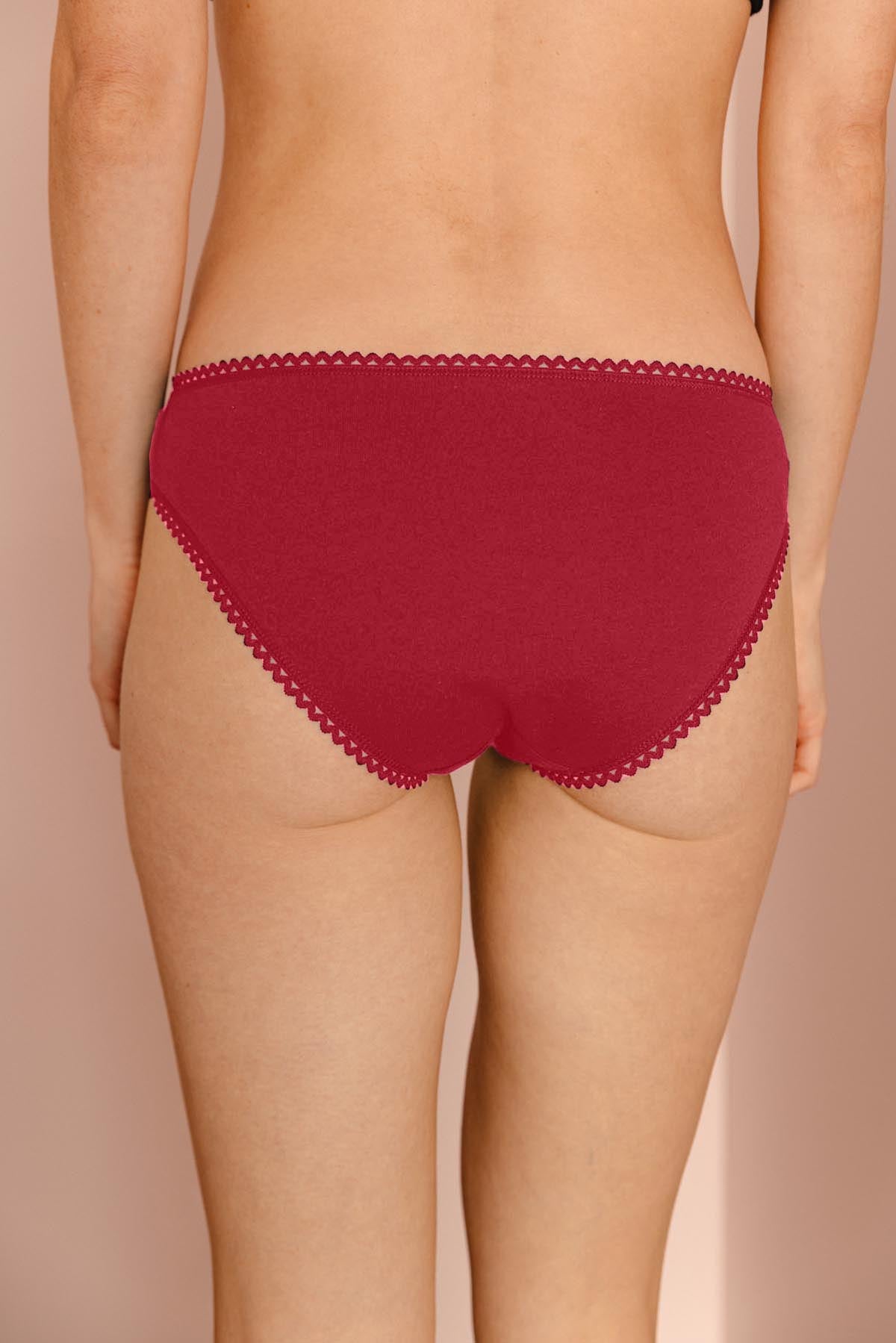 Fannie fait du 34 et porte une taille XS*