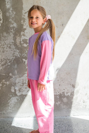 G. porte une taille 7/8 ans