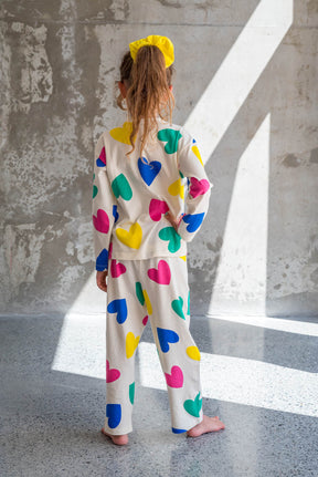 L. porte une taille 7/8 ans