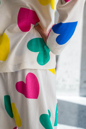 L. porte une taille 7/8 ans