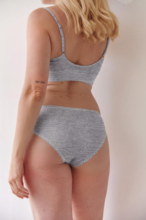 Julie fait du 95B et porte une taille L