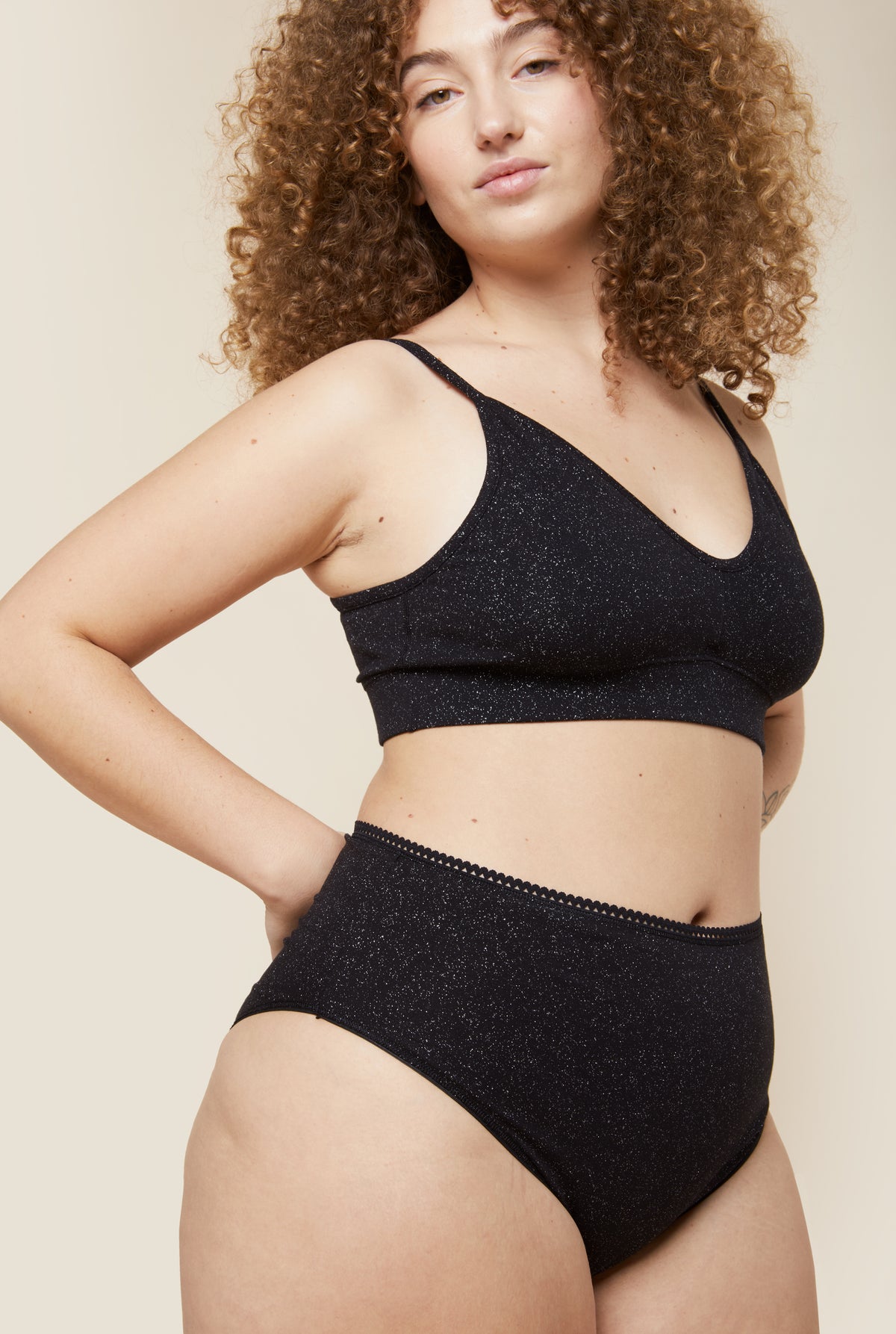 1 BRASSIERE + 3 CULOTTES - Tout en paillettes - Lots brassière + culotte - We Are Jolies