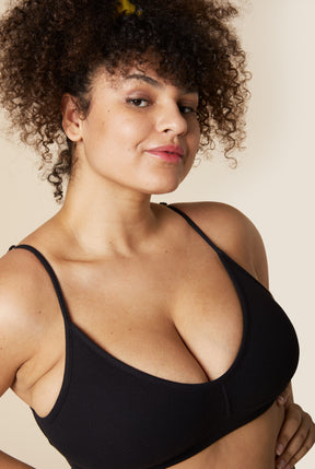 Jade fait du 95D/E et porte une taille XL